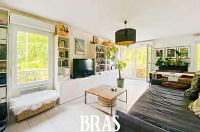 Appartement 3 pièces 243800 €