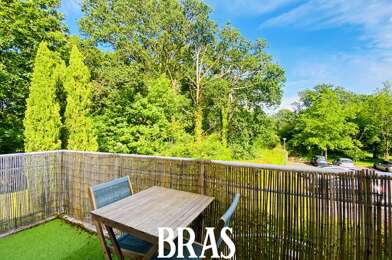 Appartement 3 pièces 243800 €