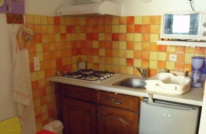 VINON SUR VERDON : appartement T1 (17 m²) à louer — photo 3
