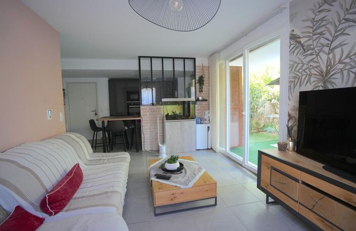 Appartement À Vendre T3 en rez de jardin - TOULON OUEST "CHATEAUVALLON" — photo 3