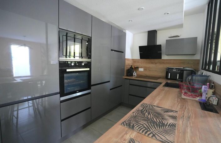 Appartement À Vendre T3 en rez de jardin - TOULON OUEST "CHATEAUVALLON" — photo 5