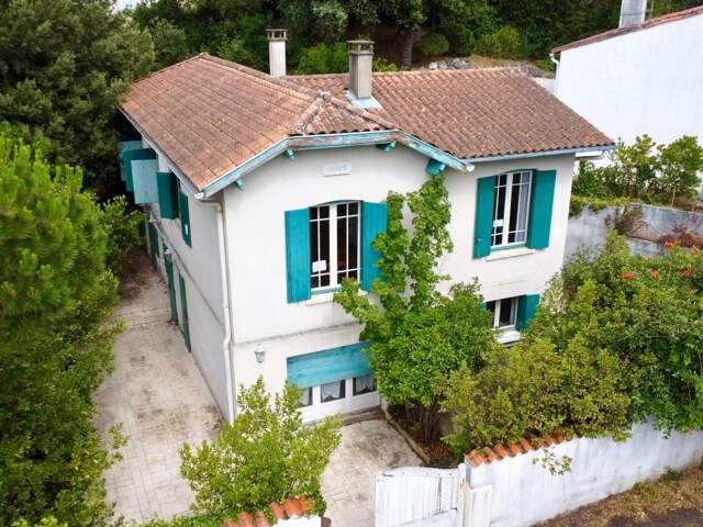 Villa ancienne avec beaucoup de cachet plages à pied 5 pièces — photo du bien