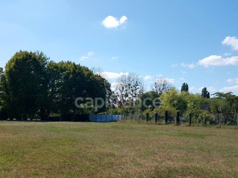Noyers-sur-Cher (Loir-et-Cher), à vendre TERRAIN A BATIR de 1800 m² — photo 1