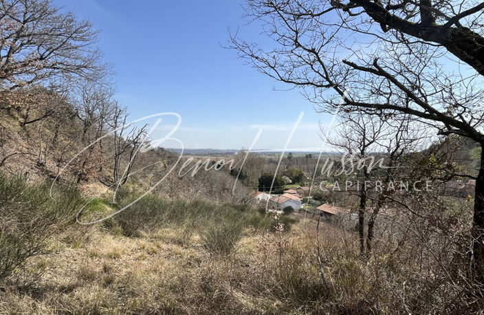 Terrain constructible de 3525m² avec vue - Hors lotissement — photo 2