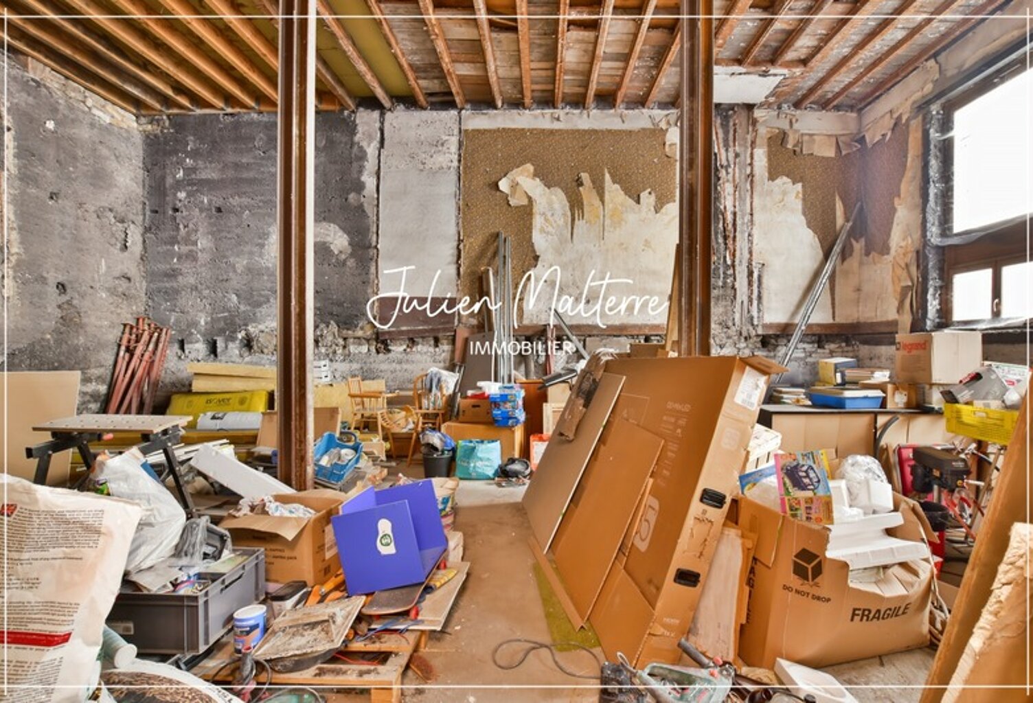 SAINT ETIENNE (42) - Plateau brut à aménager dans petite copropriété, rue Désiré Claude — photo 1