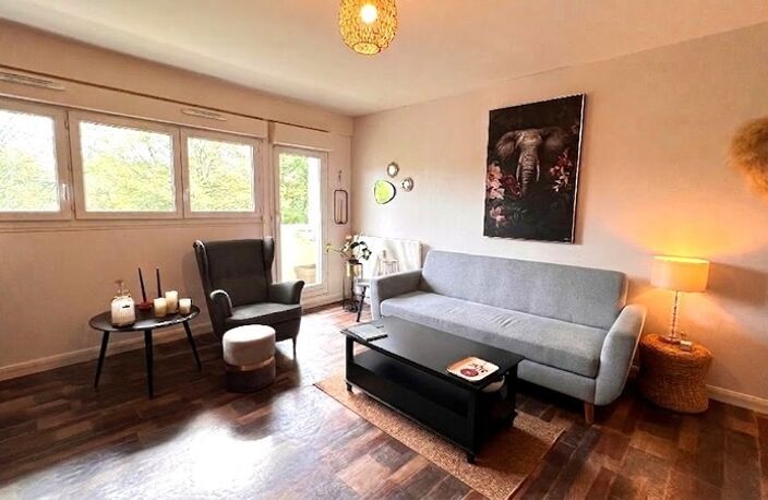 Appartement à vendre situé au dernier étage, de type 4, d’une surface habitable de 78 m², avec 3 balcons — photo 5
