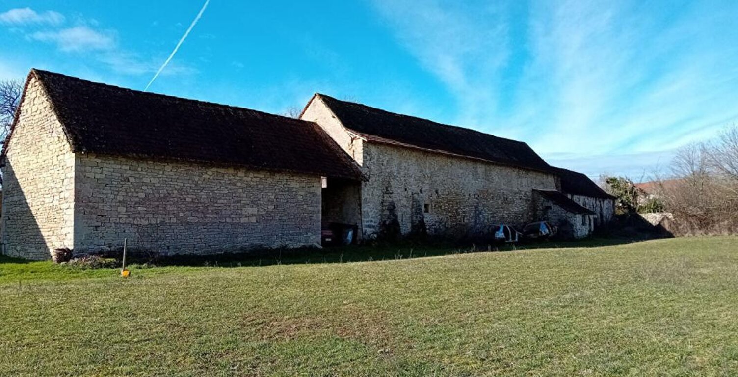 Grange 280M²  permis de construire terrain 1800m² — photo 1