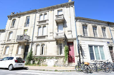 Au coeur de Bordeaux, derrière la façade élégante d'un immeuble de caractère — photo du bien