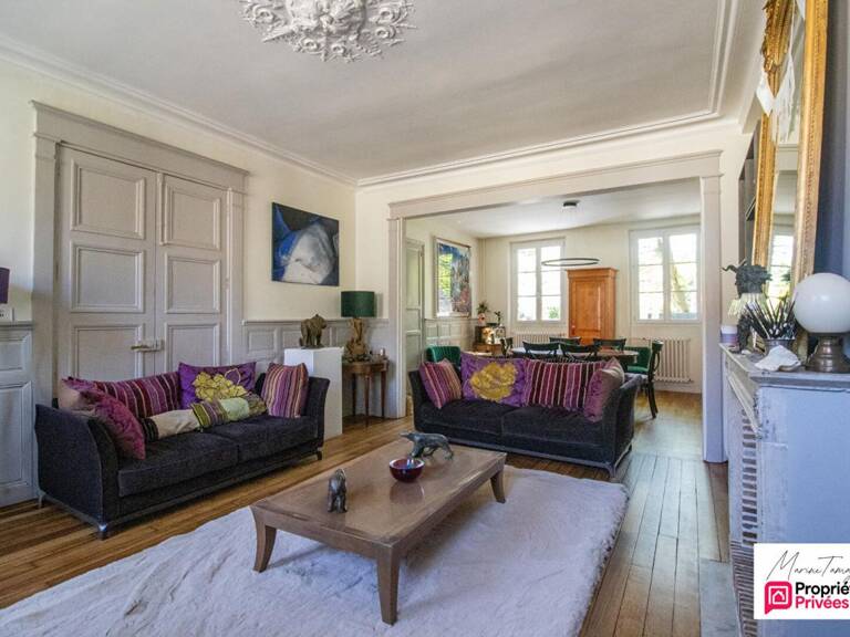 FLEURINES : DEMEURE DE CARACTÈRE DE 270 M² avec  PISCINE CHAUFFÉE et GRAND JARDIN — photo 1
