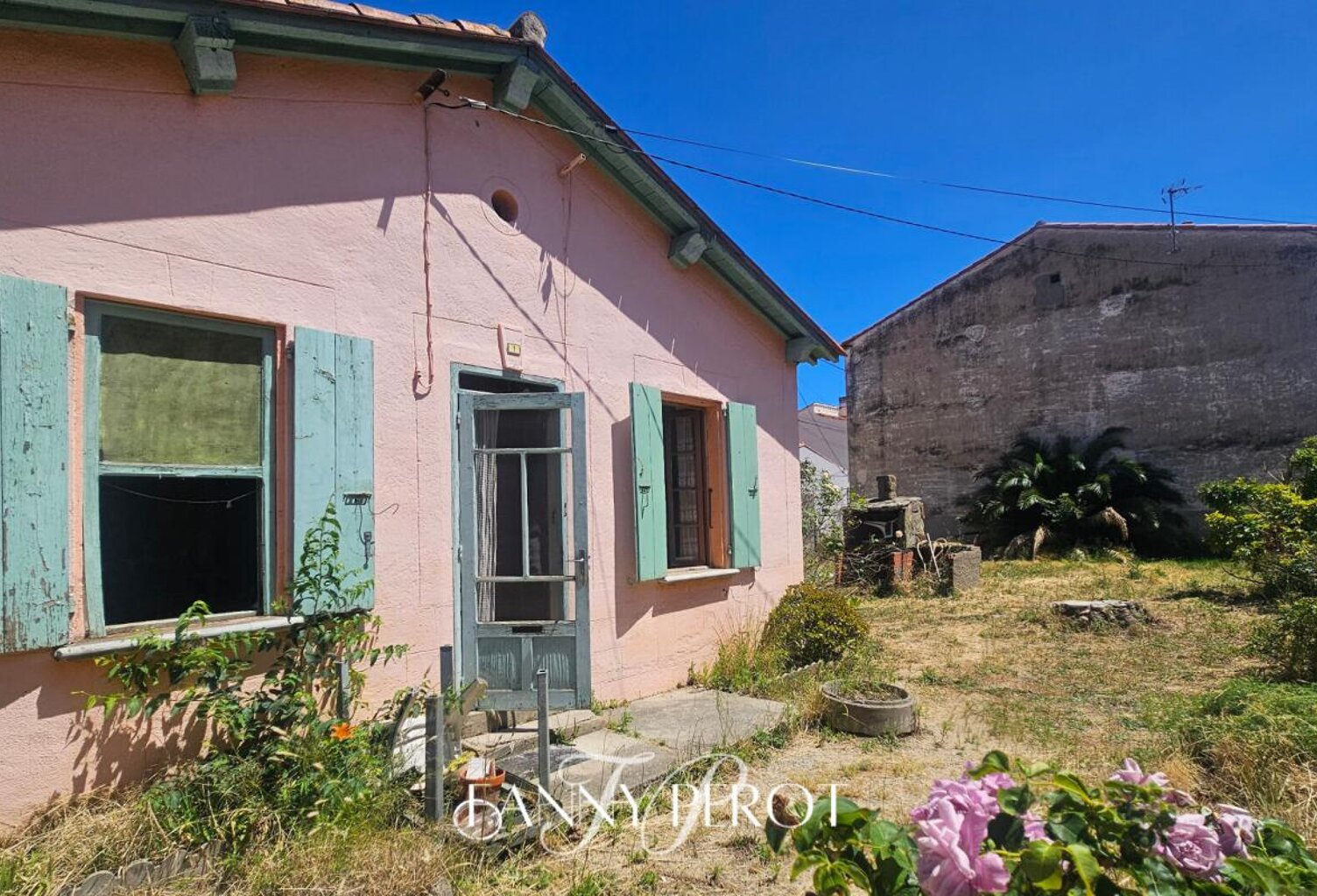 Saint-Cyprien - Maison à rénover sur beau terrain avec de multiples possibilités — photo 1
