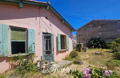 Saint-Cyprien - Maison à rénover sur beau terrain avec de multiples possibilités — photo du bien