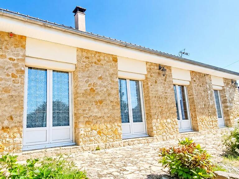 Maison de plain pied lumineuse et peu énergivore de 5 pièces de plus de 70 m2 sur une parcelle de plus de 700  m2 — photo 1