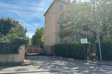 Garage  9000 €