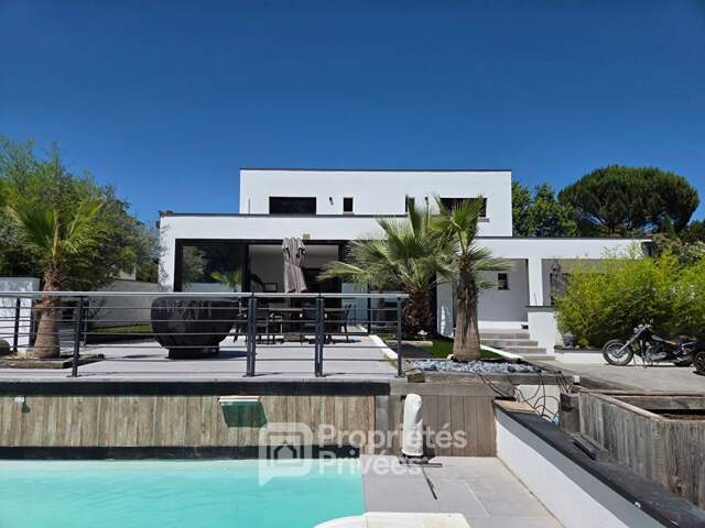 Maison Montélimar 6 pièces 225 m2 — photo du bien