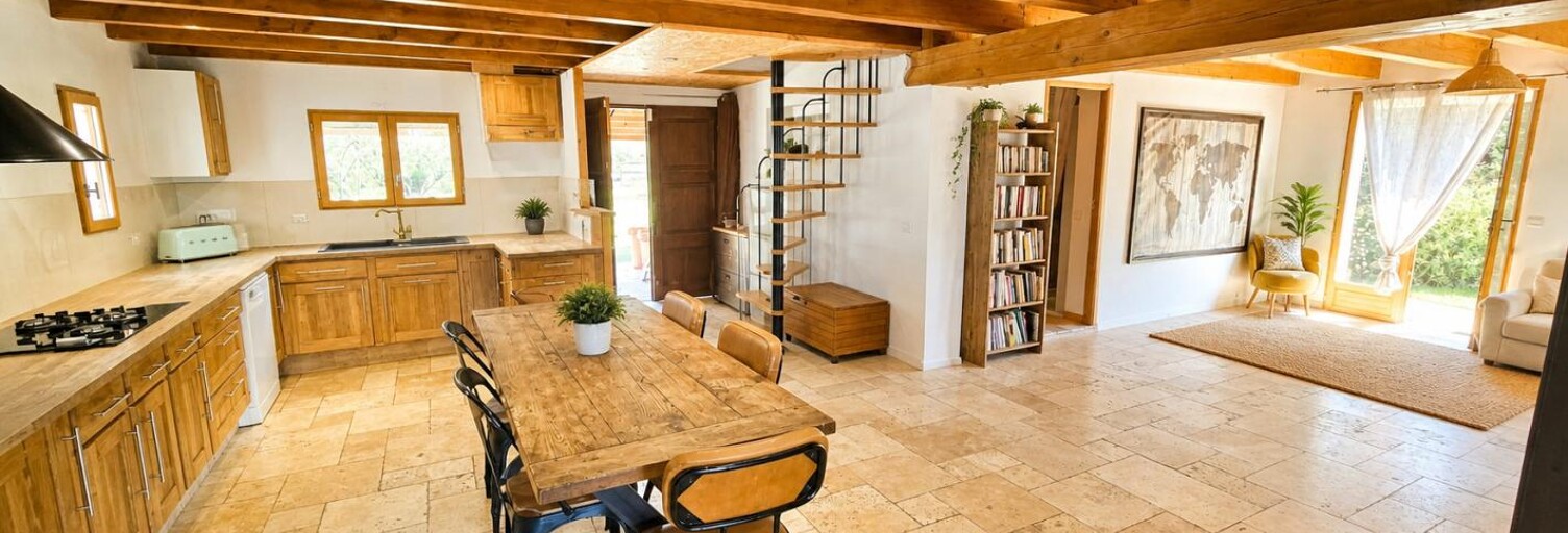 Maison 5 Pièces 146 m² à vendre à Claviers (83830)