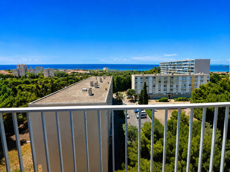 PORT-DE-BOUC   T3 AVEC VUE MER, BALCON, ASCENSEUR ET PARKING — photo 1