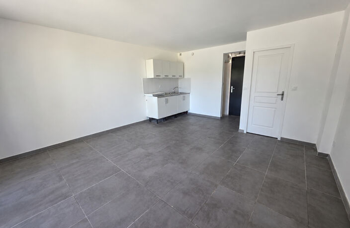 IMMEUBLE DE RAPPORT   12 STUDIOS   MARTIGUES   OPPORTUNITÉ D — photo 2