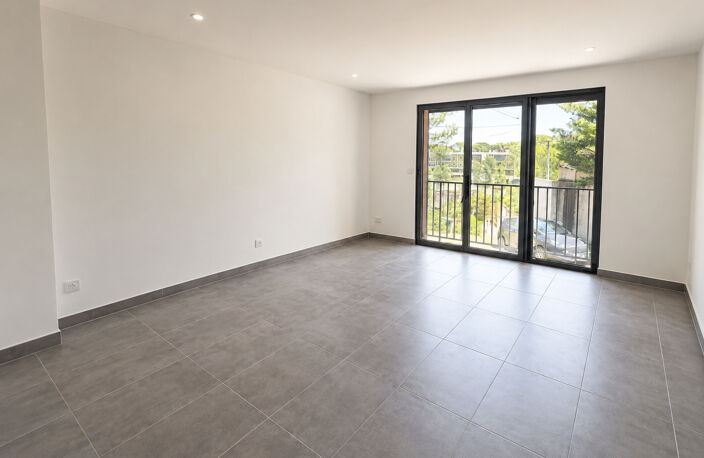 IMMEUBLE DE RAPPORT   12 STUDIOS   MARTIGUES   OPPORTUNITÉ D — photo 3