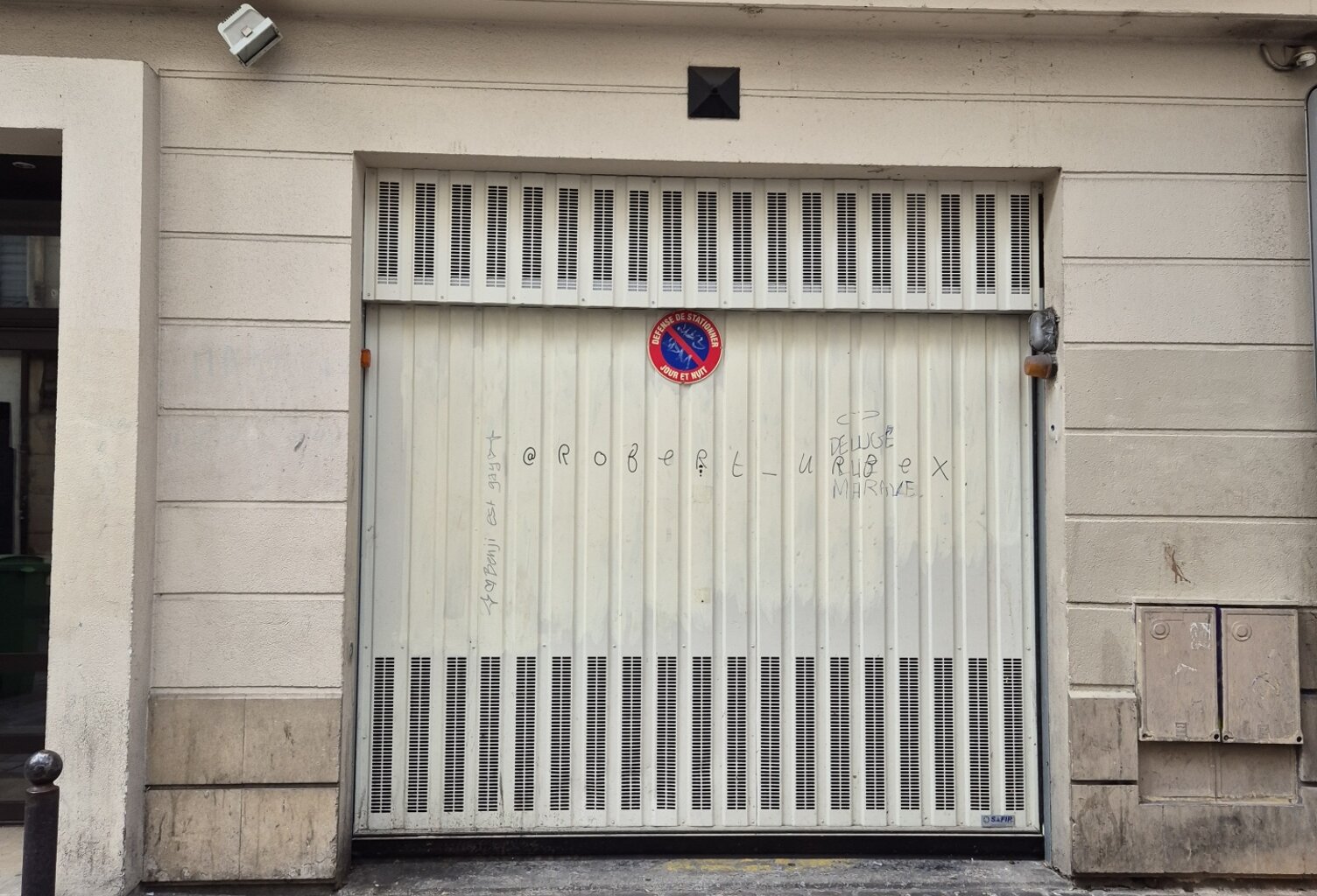 Vente Parking 13 m&sup2; — photo 1