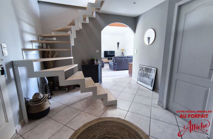 Villa — photo 4