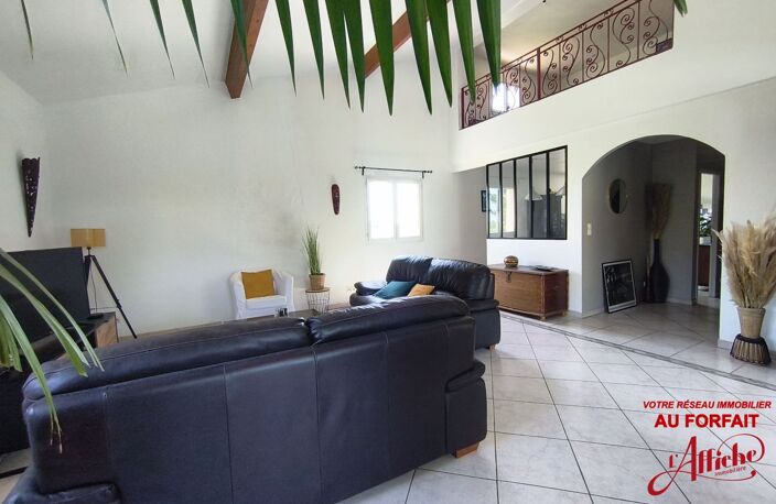 Villa — photo 5
