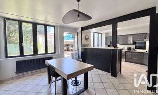 Immeuble  219 m² à vendre à Saint-Étienne (42100)