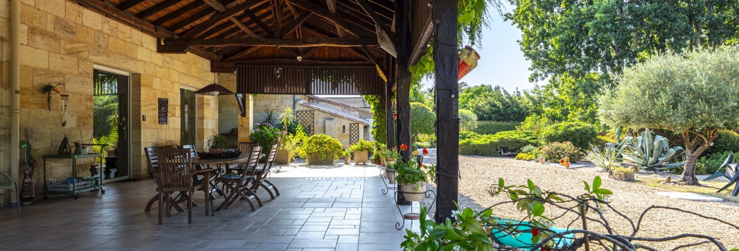 Maison 8 Pièces 250 m² à vendre à Izon (33450)