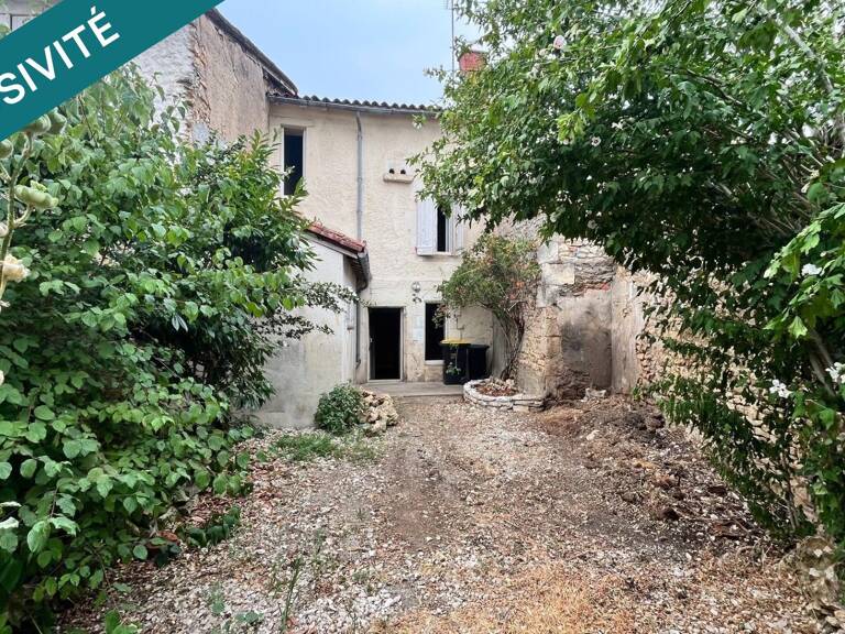 Maison au cœur du bourg — photo 1