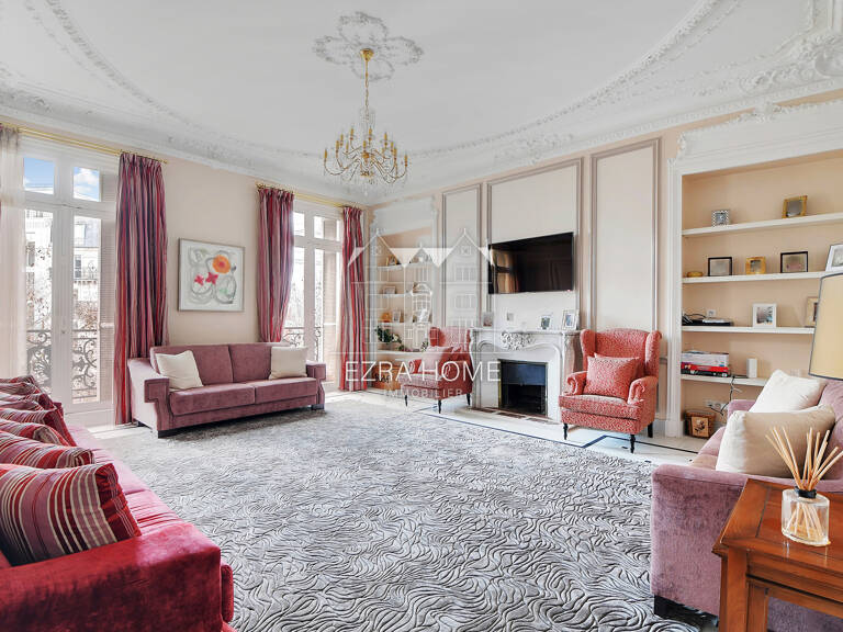 PARIS 8 - APPARTEMENT TRIPLEX - ARC DE TRIOMPHE — photo 1