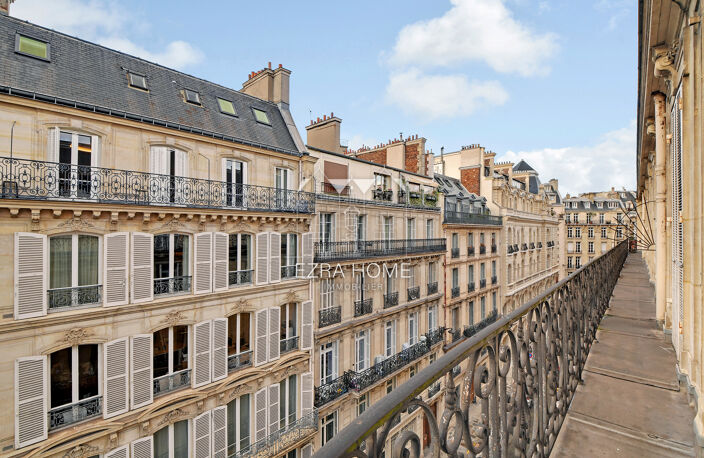 PARIS 8 - APPARTEMENT TRIPLEX - ARC DE TRIOMPHE — photo 2