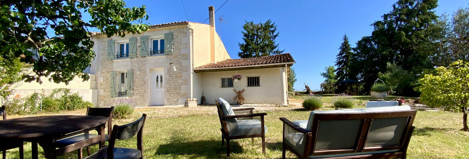 Maison 5 Pièces 94 m² à vendre à Saint-Simon-de-Bordes (17500)