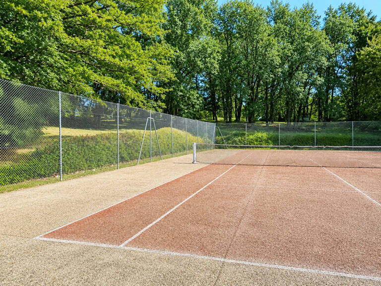 Terrain constructible Proche Brive , secteur Cressensac , AVEC TERRAIN DE TENNIS — photo 1