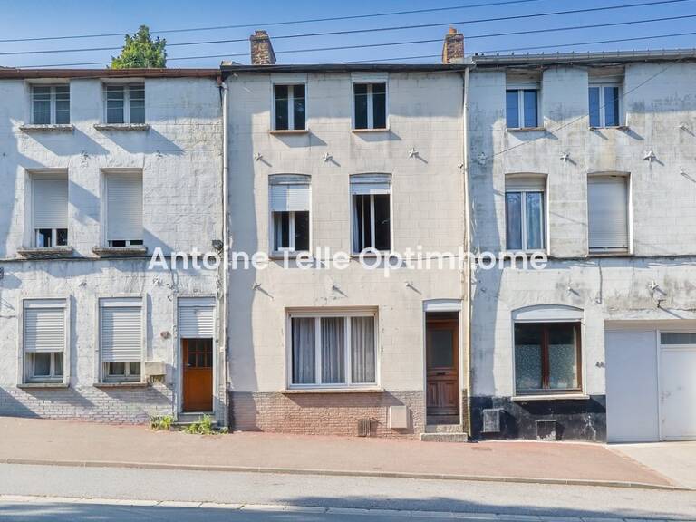 Le Cateau 59360 - Maison de ville avec garage & jardin clos - De l'espace à moderniser ! — photo 1