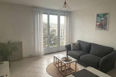 Appartement 3 pièces 990 €