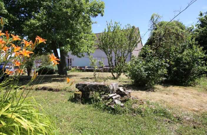 Maison de plain-pied avec dépendances sur 1 283 m² de terrain — photo 2