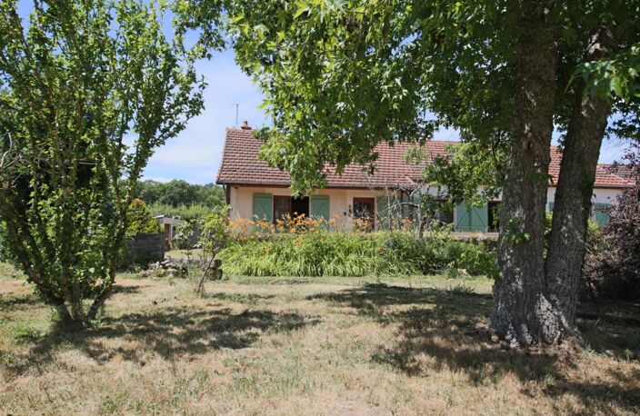 Maison de plain-pied avec dépendances sur 1 283 m² de terrain — photo 3