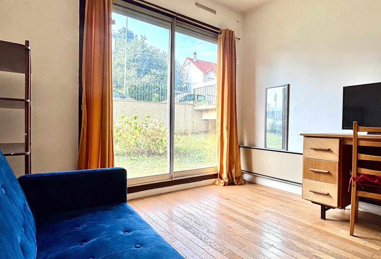 Exclusif : joli studio résidence standing avec PISCINE privée — photo 1