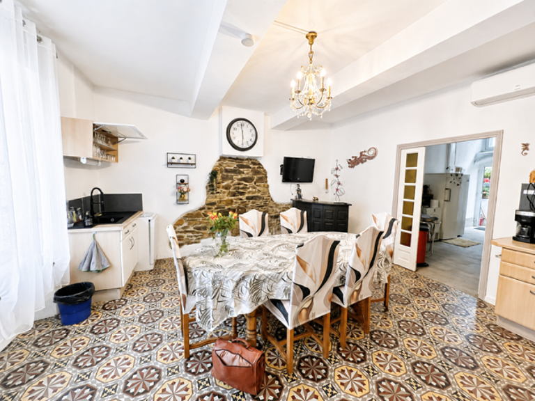 MAISON BOURGEOISE DE CARACTÈRE AVEC GÎTE INDÉPENDANT   186 m — photo 1