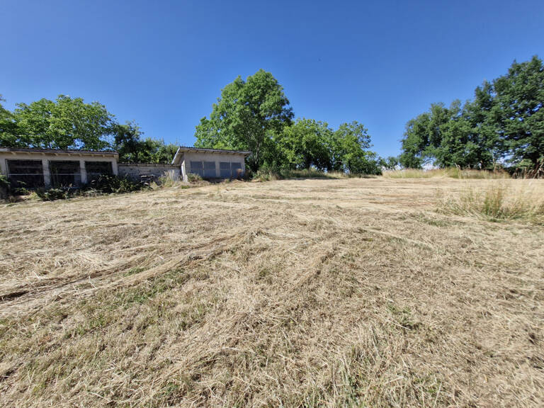Terrain constructible - 1273 m2 - MOYRAZES — photo 1