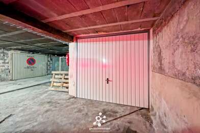 Garage  23000 €