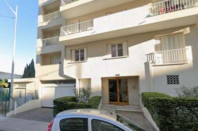 Garage  23000 €