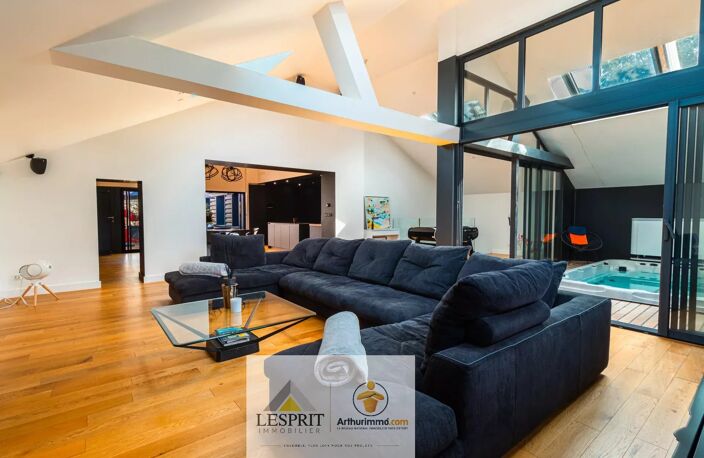 Loft d’exception avec spa et garage – Centre-ville de Brive — photo 4