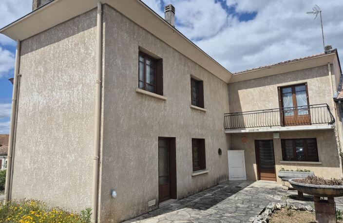 Dans un village proche de Virazeil — photo 2