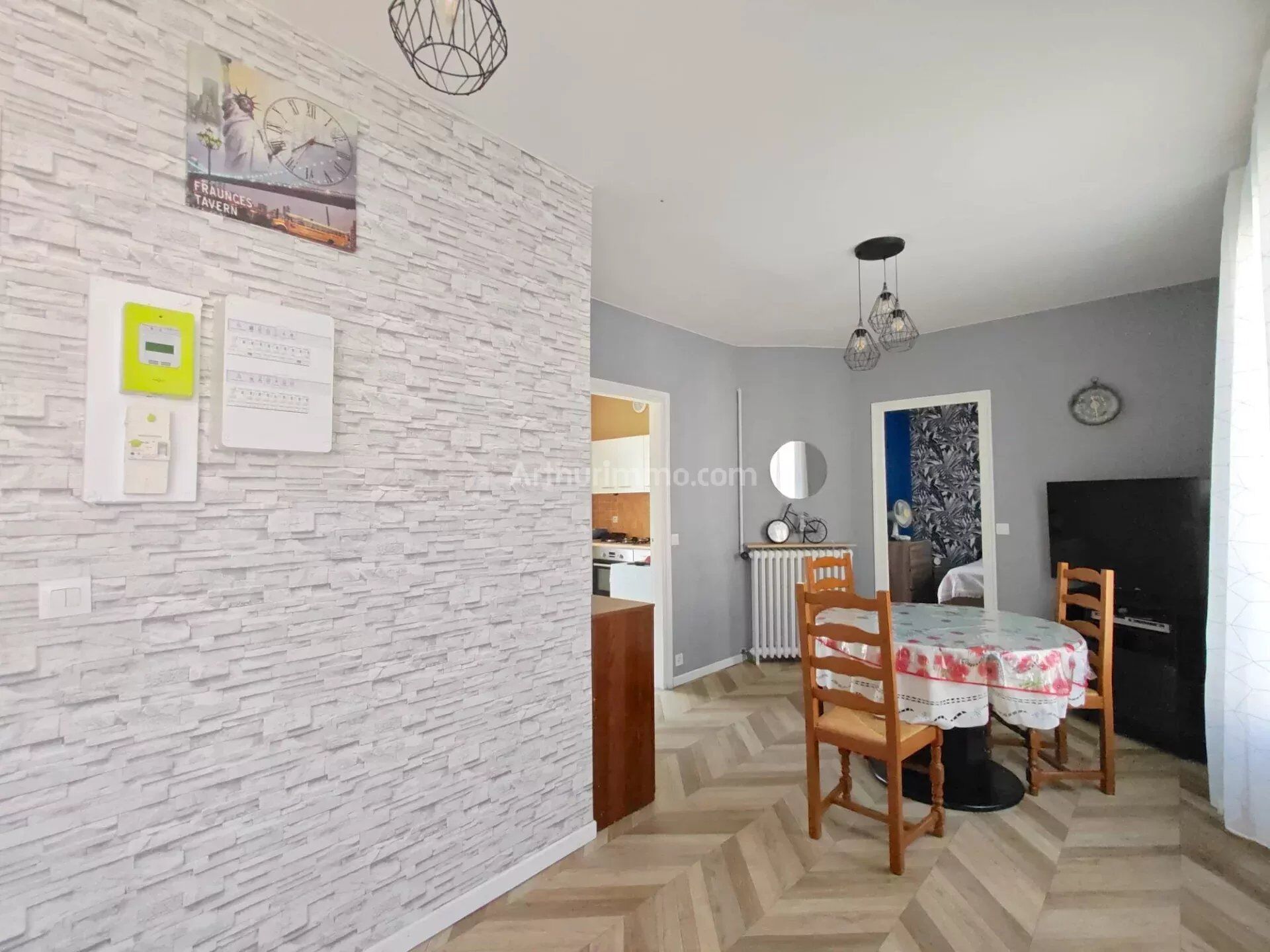 Appartement 3 pièces 44 m² · à Villeneuve-Saint-Georges · 44 m² · 159 990 €