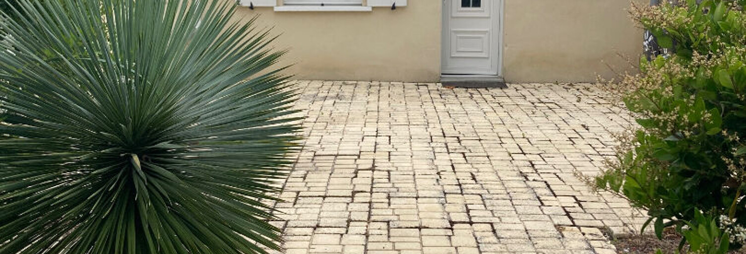 Maison 2 Pièces 50 m² à louer à Saint-Estèphe (33180)