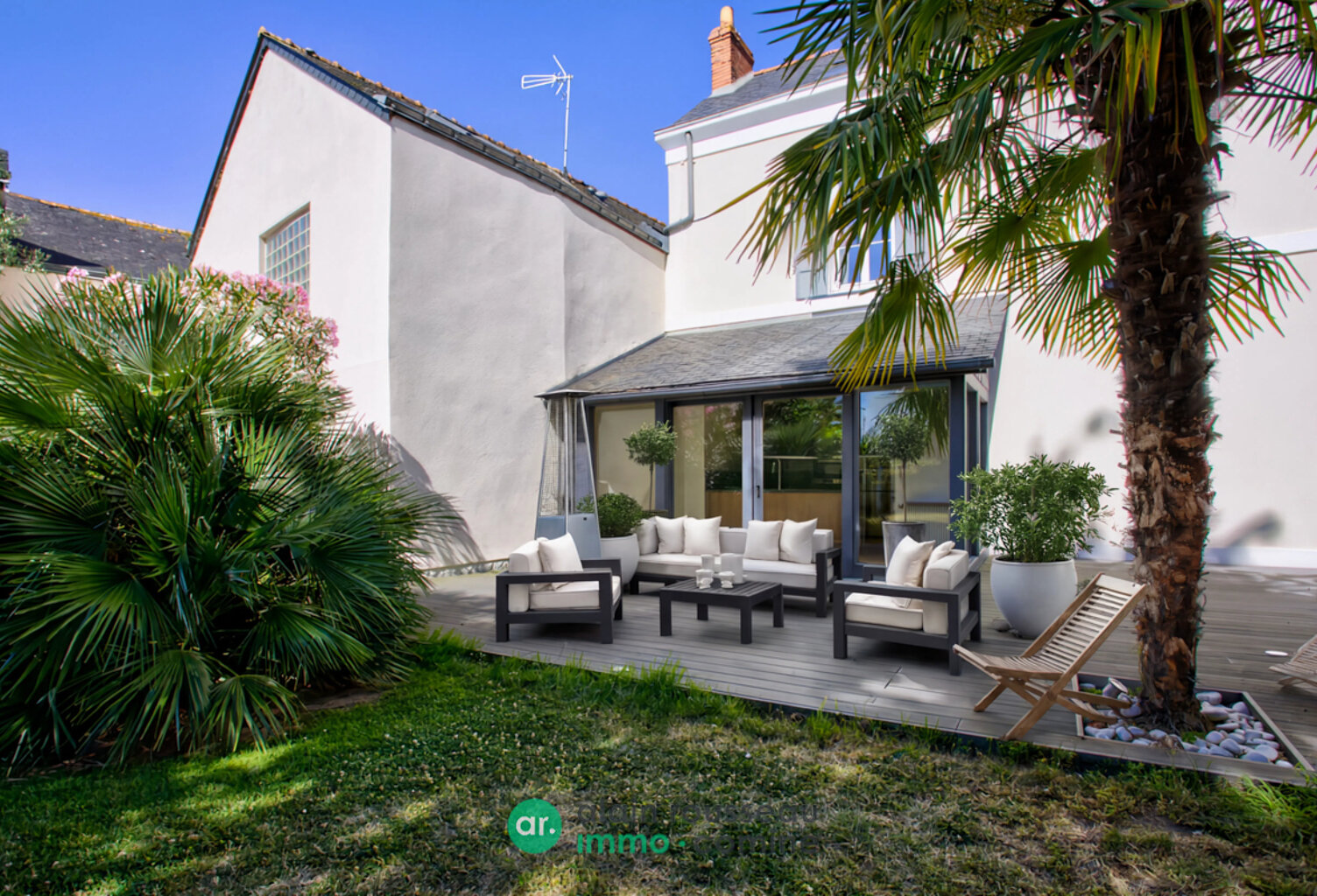 Elégante maison familiale avec jardin intimiste — photo 1