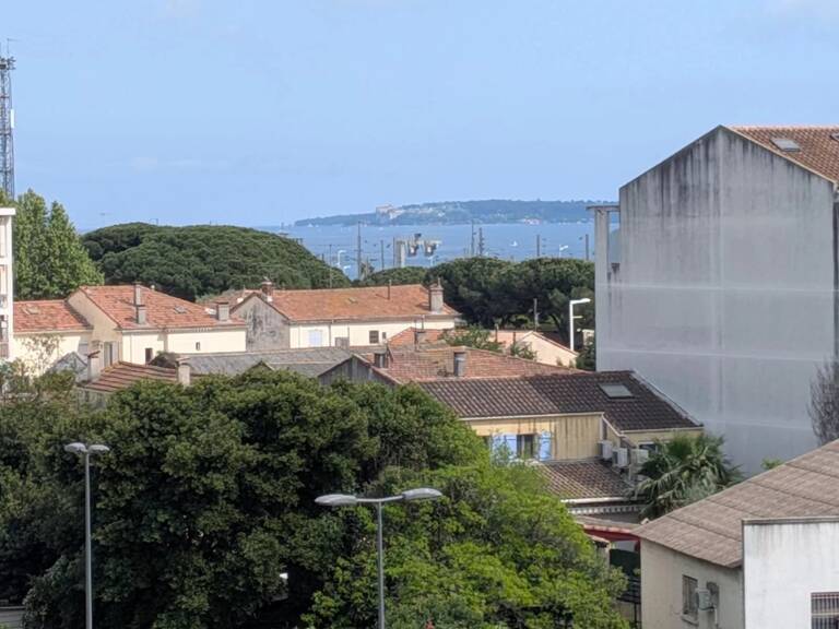 Cannes - Proche plages du midi - Dernier étage - Frais réduits — photo 1