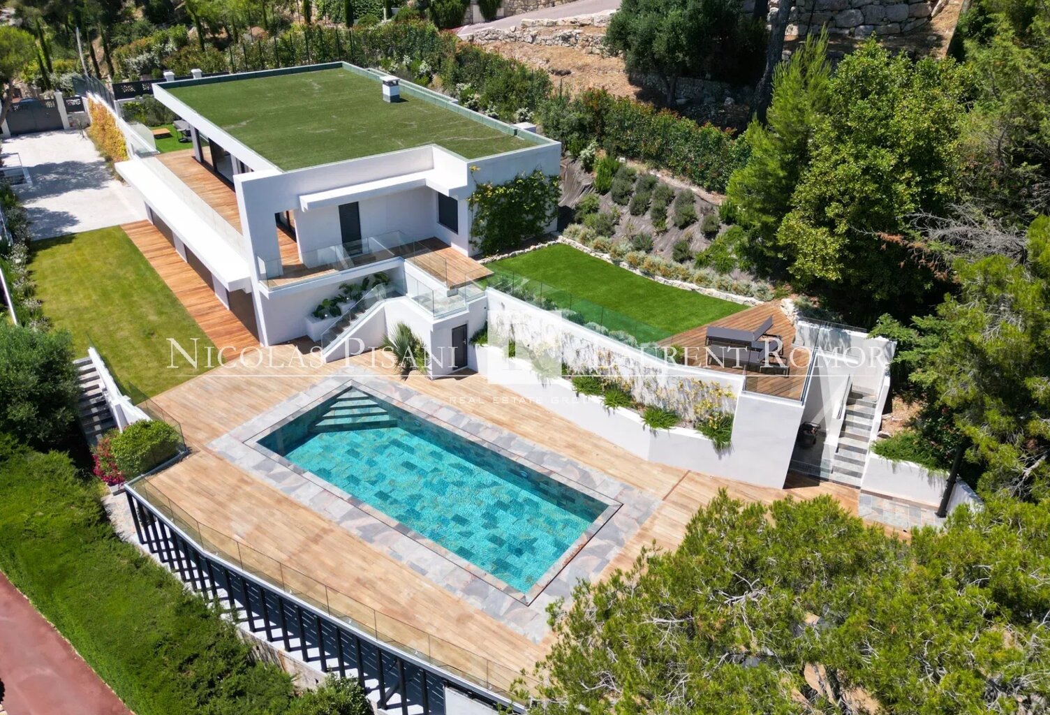 Roquebrune-Cap-Martin – Villa contemporaine neuve avec vue mer p — photo 1