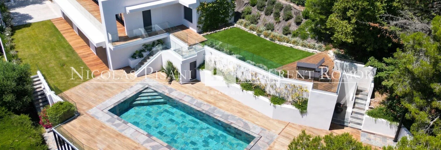 Maison 5 Pièces 237 m² à vendre à Roquebrune-Cap-Martin (06190)