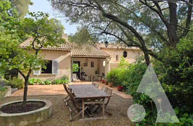 SAINT-RAPHAEL VILLA D'EXCEPTION À DEUX PAS DE LA MER  200 M² SUR 3 845 M² — photo du bien